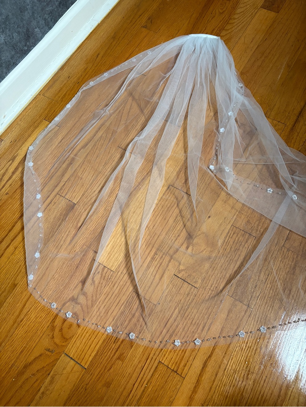 Vintage 1990s Fingertip Length Veil with Flower Beading